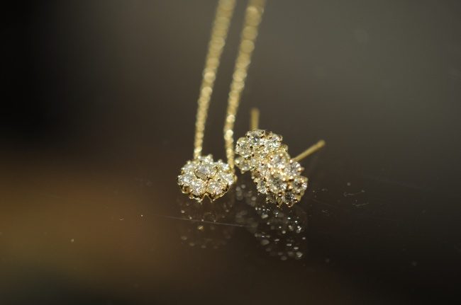 ダイヤモンドピアス・ダイヤモンドネックレス。出来立て。