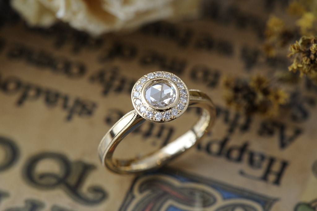 オーダーメイド婚約指輪//ローズカットダイヤモンド　ハロタイプ