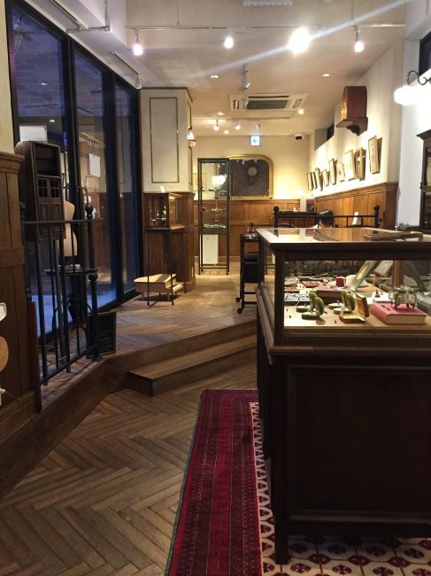 代表は本日はお休みをいただいております。