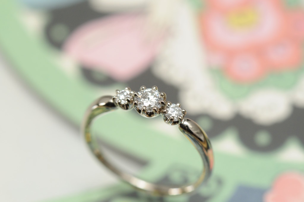 オーダーメイド婚約指輪//3stoneリング