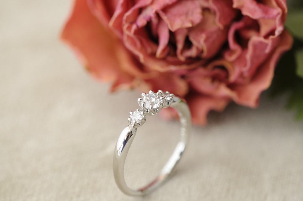 オーダーメイド婚約指輪//3stone