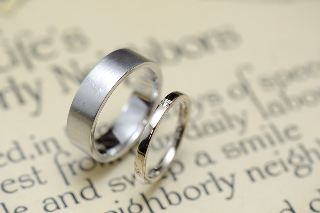 シャンパンゴールド/プラチナ　ダイヤモンド　結婚指輪