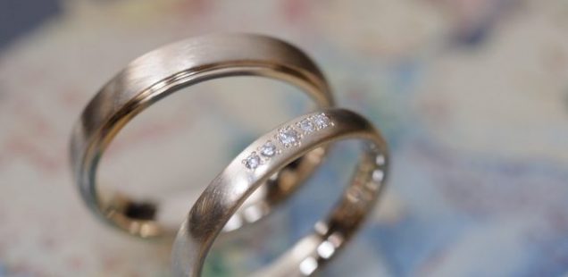 〔結婚指輪〕ローズゴールドとダイヤモンド