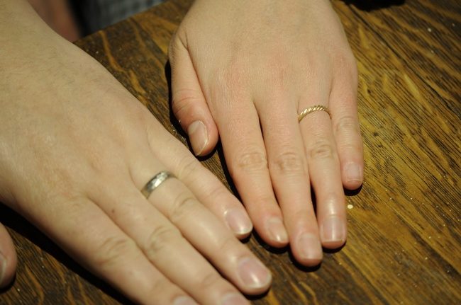 ツイストと鎚目のオリジナル結婚指輪