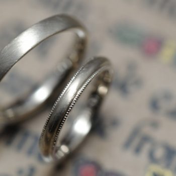 シャンパンゴールドの結婚指輪