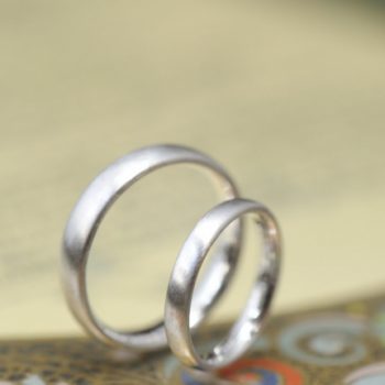 プラチナのシンプル結婚指輪