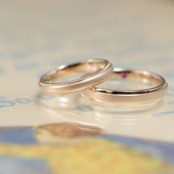 ローズゴールドの結婚指輪