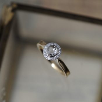 Halo rosecut diamond　コンビの指輪