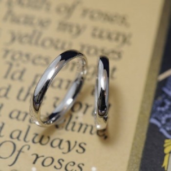 プラチナ鏡面のオーダーメイド結婚指輪