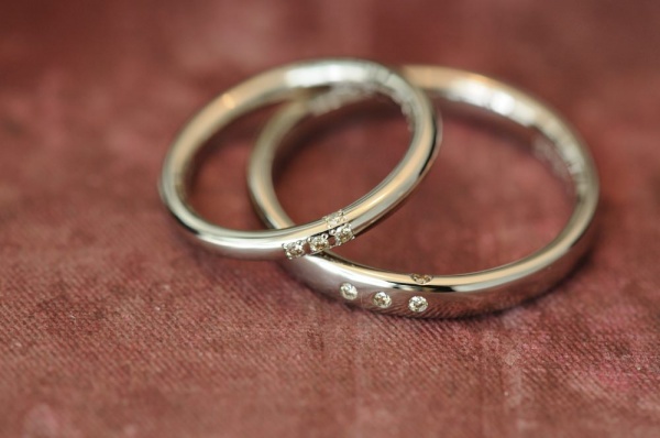 ブラウンダイヤとWGのオーダーメイド結婚指輪