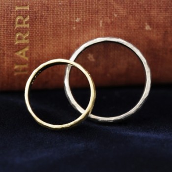 鎚目マットのオーダーメイド結婚指輪