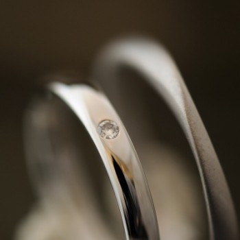 ツイストと甲丸ペアのオーダーメイド結婚指輪