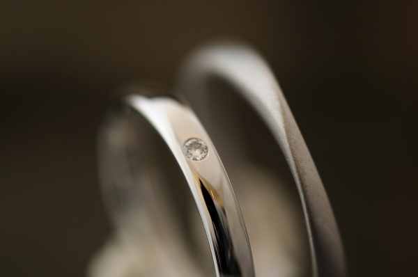 ツイストと甲丸ペアのオーダーメイド結婚指輪