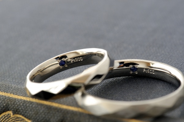 プラチナダイヤカットのオーダーメイド結婚指輪