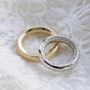 ボリュームタイプフルエタニティーのオーダーメイド結婚指輪