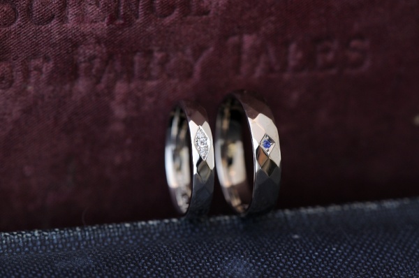 菱形鎚目のオーダーメイド結婚指輪