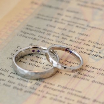 プラチナの鎚目のオーダーメイド結婚指輪