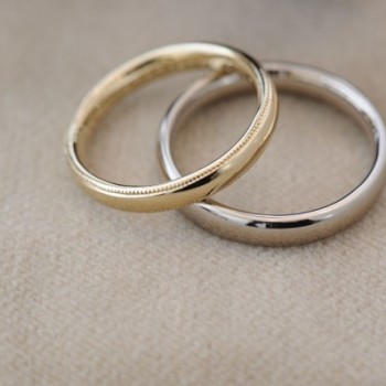ゴールドにミルグレインのオーダーメイド結婚指輪