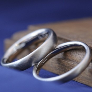 シンプルなオーダーメイド結婚指輪