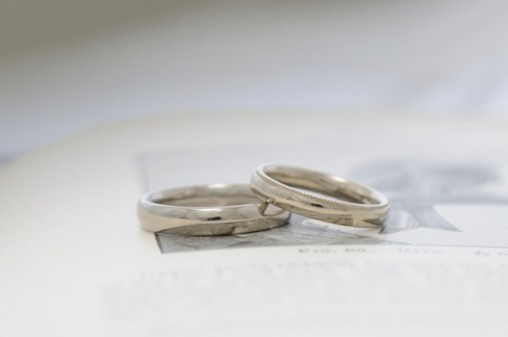 シャンパンゴールドのオーダーメイド結婚指輪