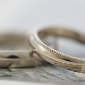 シャンパンゴールドのオーダーメイド結婚指輪