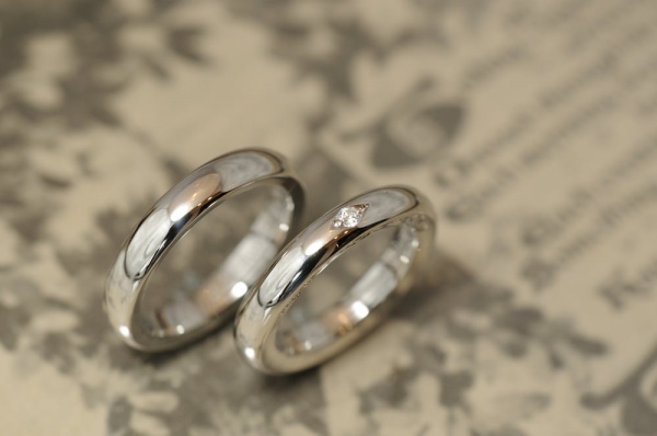 ボリュームタイプのプラチナ　オーダーメイド結婚指輪