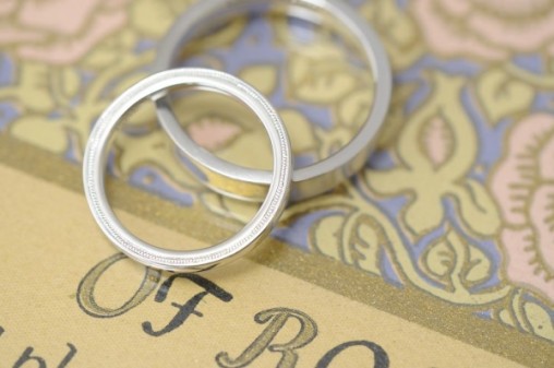 平打ちタイプのオーダーメイド結婚指輪