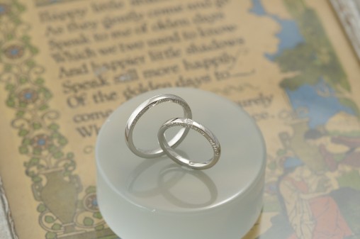 側面に刻印のオーダーメイド結婚指輪