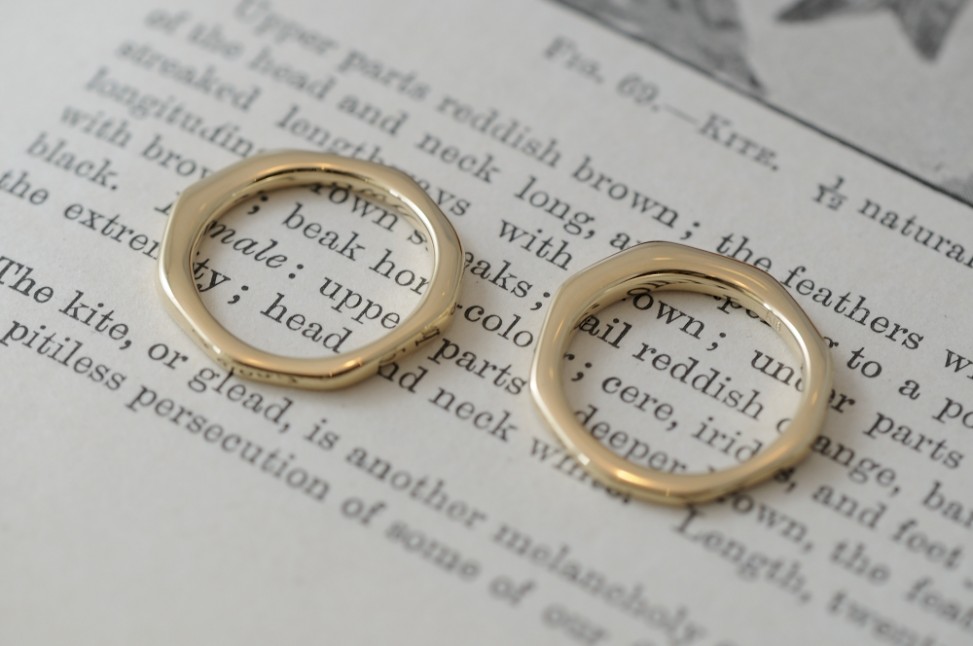 ラフカットのオーダーメイド結婚指輪