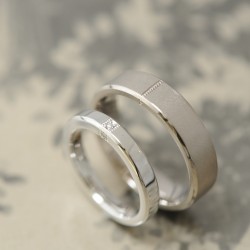 フラットタイプのオーダーメイド結婚指輪