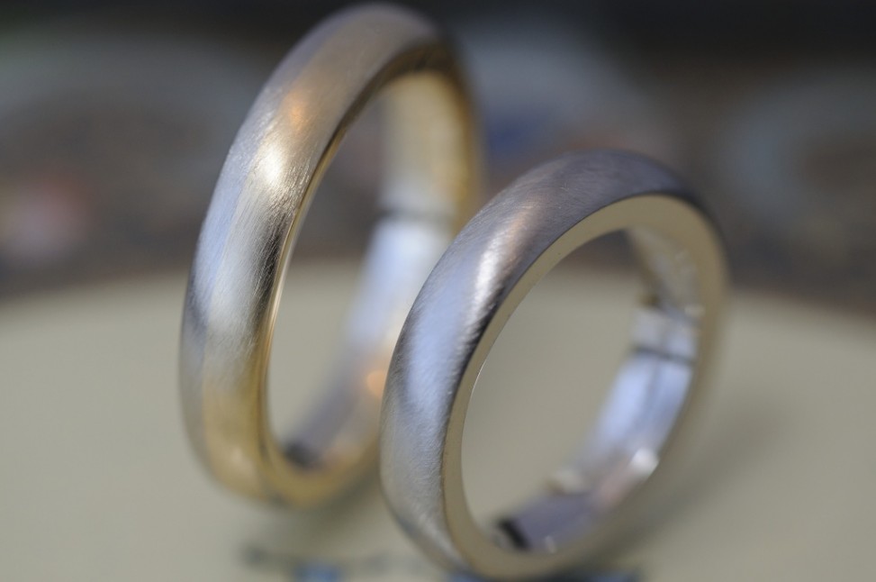 ボリュームコンビの結婚指輪
