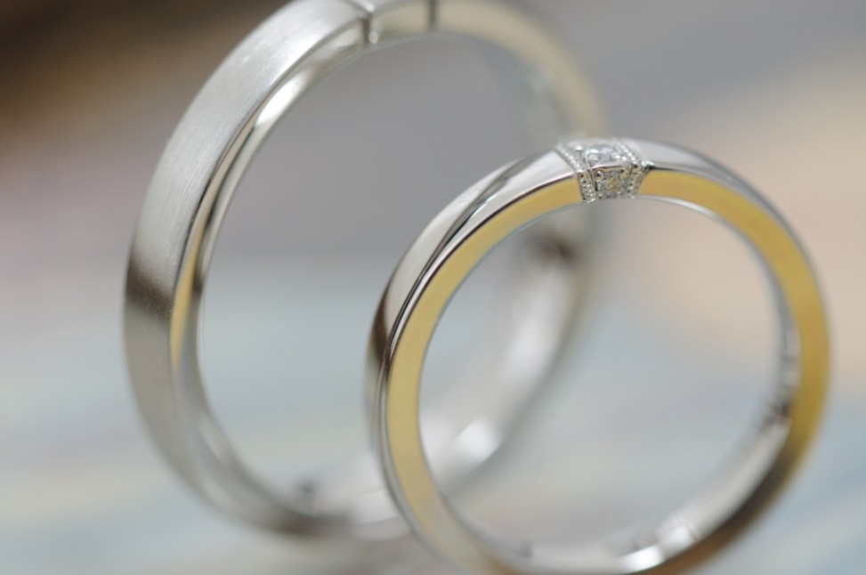 プラチナミルグレインとダイヤの結婚指輪