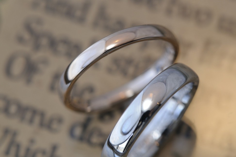 ピンクゴールドとプラチナの結婚指輪