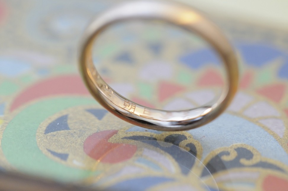 ローズゴールドの結婚指輪