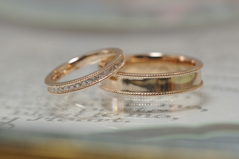 エタニティーローズゴールドの結婚指輪