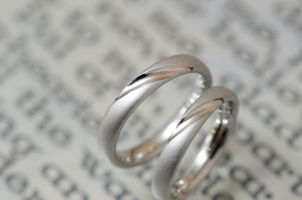 プラチナサンドブラストの結婚指輪
