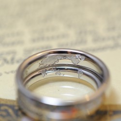 プラチナ甲丸世界地図の結婚指輪