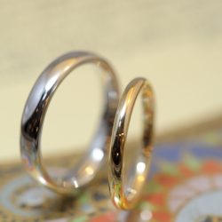 ゴールドとプラチナの結婚指輪