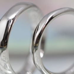プラチナラフVライン結婚指輪