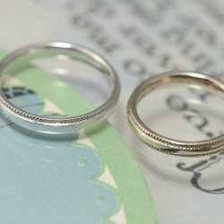 プラチナシャンパンミルの結婚指輪