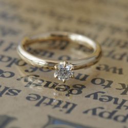 ソリテールゴールドの婚約指輪