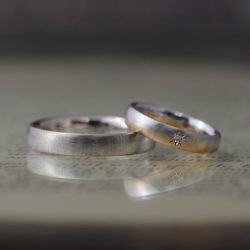 コンビと後光留のオーダーメイド結婚指輪