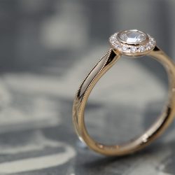 ローズゴールドのローズカット婚約指輪