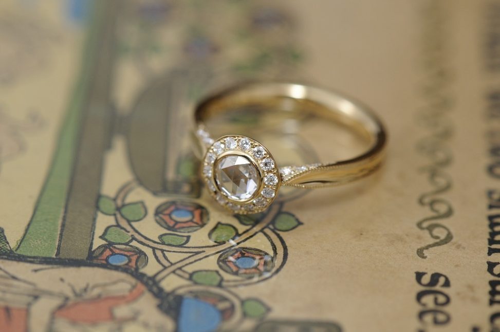 ローズカットメレダイヤの婚約指輪