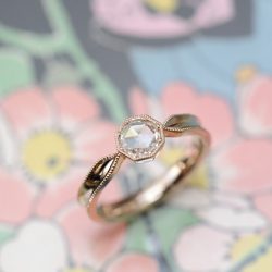 ピンクゴールド八角形のローズカット婚約指輪
