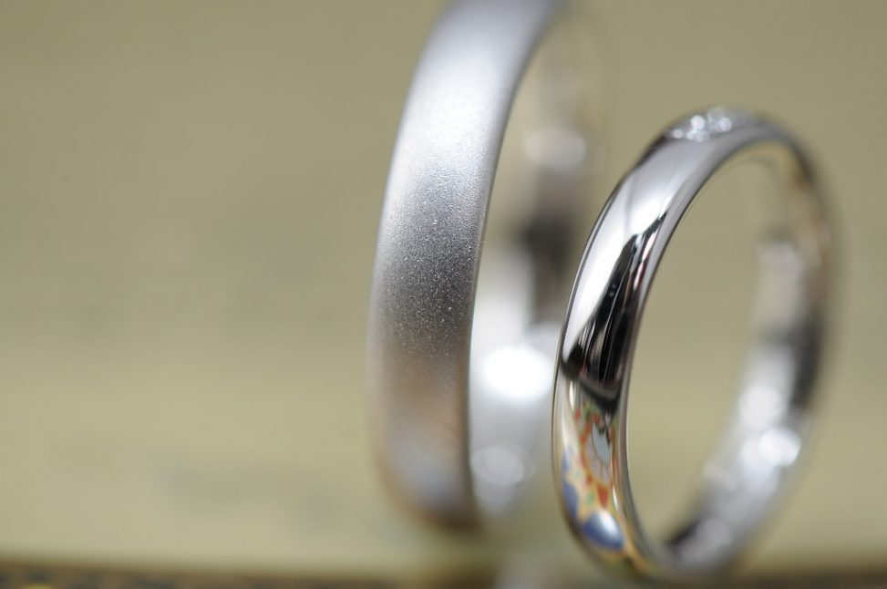 シンプルボリュームのオーダーメイド結婚指輪