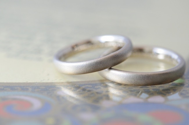 サンドブラストの結婚指輪！
