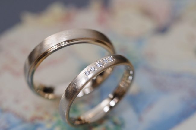 〔結婚指輪〕ローズゴールドとダイヤモンド