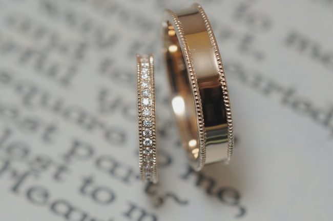 結婚指輪　ROSEgoldとミルとハーフエタニティ