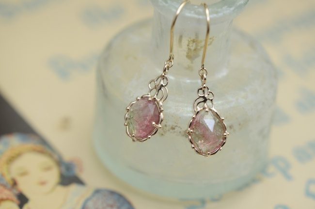 ローズカット　バイカラートルマリンピアス